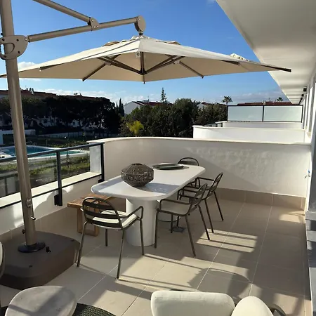 Costa Del Sol Poolside Paradise Apartment *